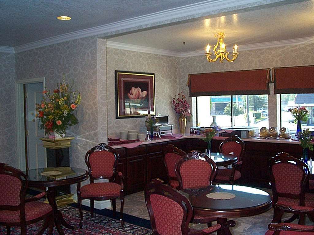 Carlyle Hotel Campbell Restaurant photo