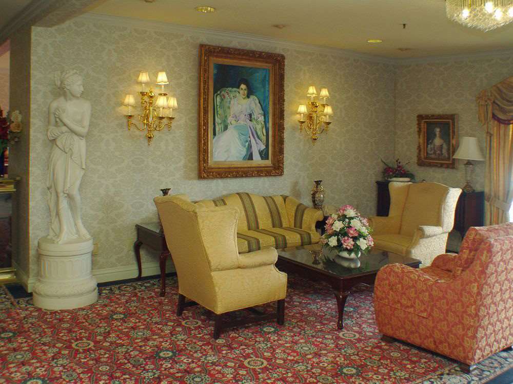 Carlyle Hotel Campbell Interior photo